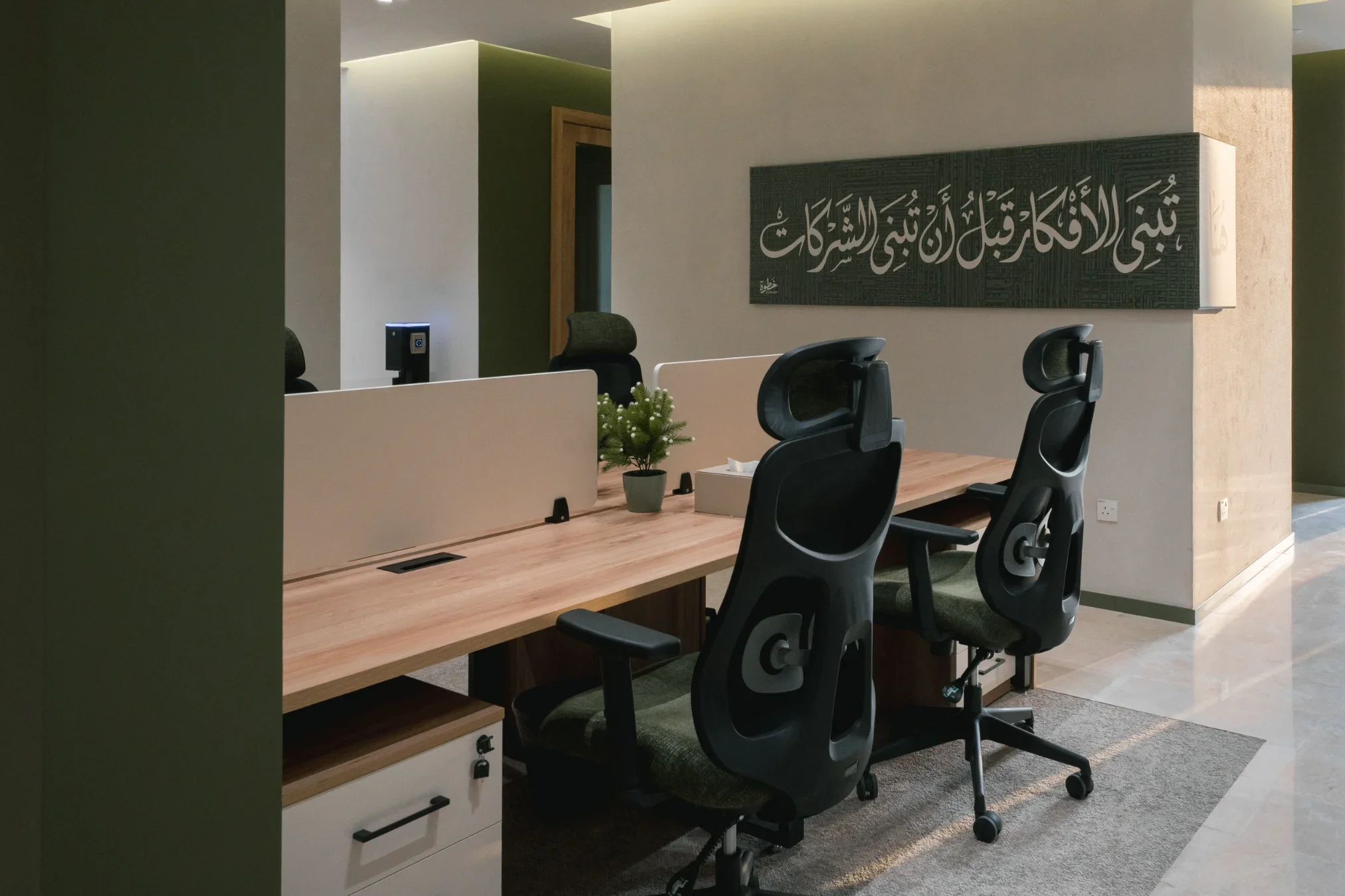 مكتب مشترك مخصص 5